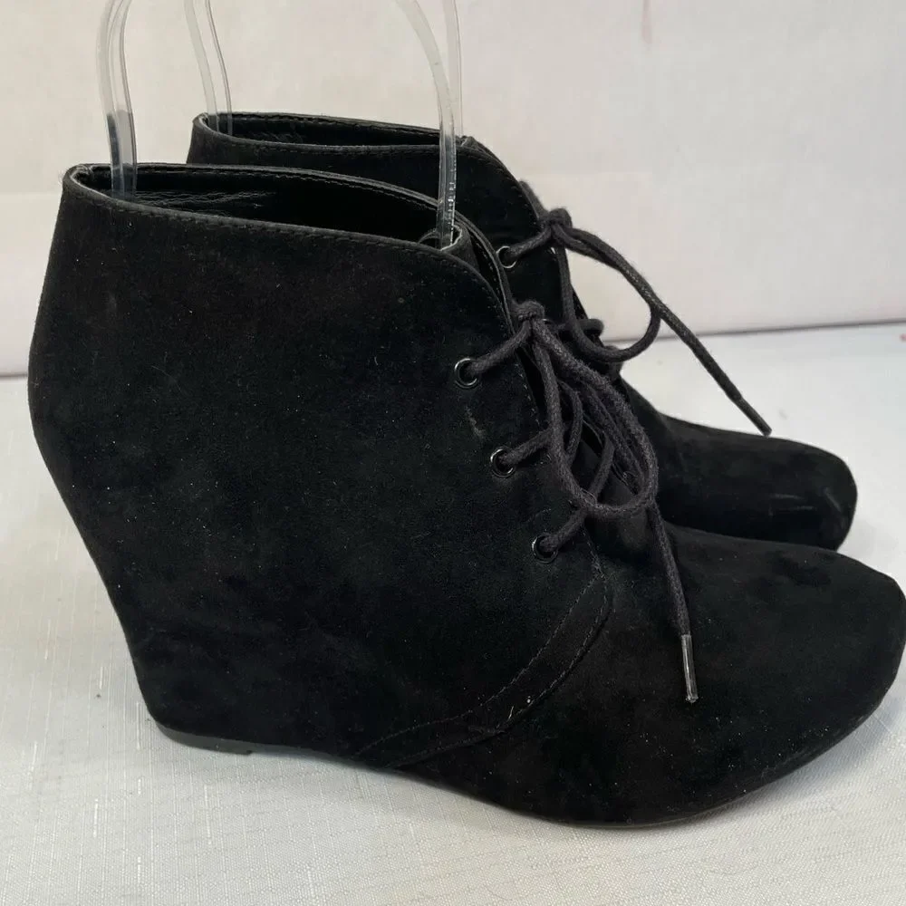 Women's Black Suede Wedge Ankle Boots Size 6.5 by Xappeal EUC